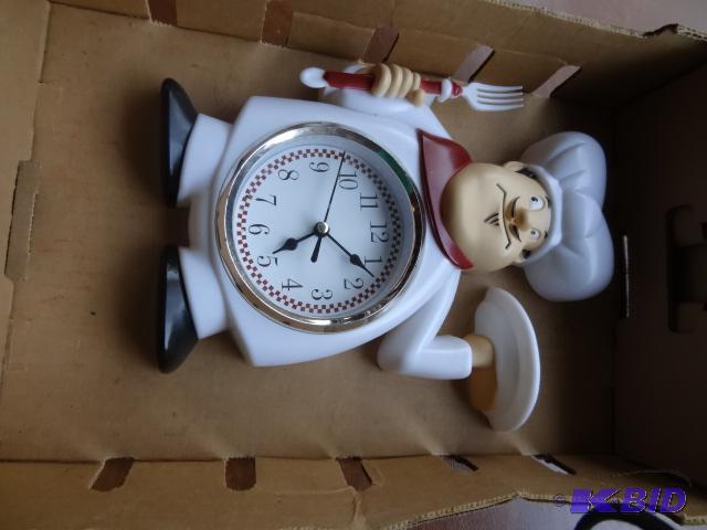 lot 132 image: Plastic Wall CLock...