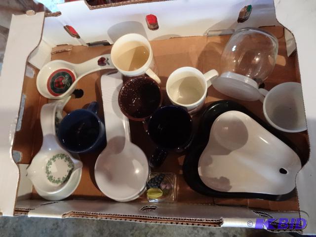 lot 259 image: Misc Mugs and Kitchen Ware...