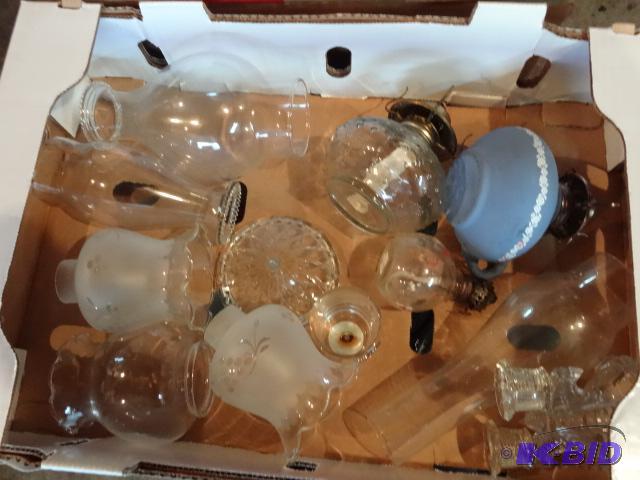 lot 264 image: Oil Lamps and Misc Glass Globes...