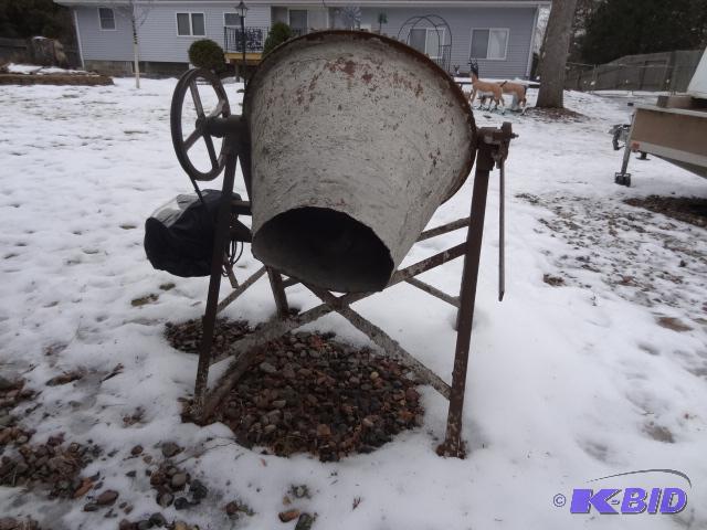 lot 297 image: Vintage Cement Mixer, Electric Motor 110 Volt...