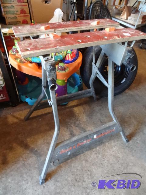 lot 39 image: Black and Decker Fold Up Work Mate...