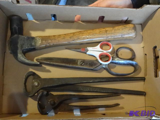 lot 62 image: 2 Pinchers, 2 Scissors, Claw Hammer...