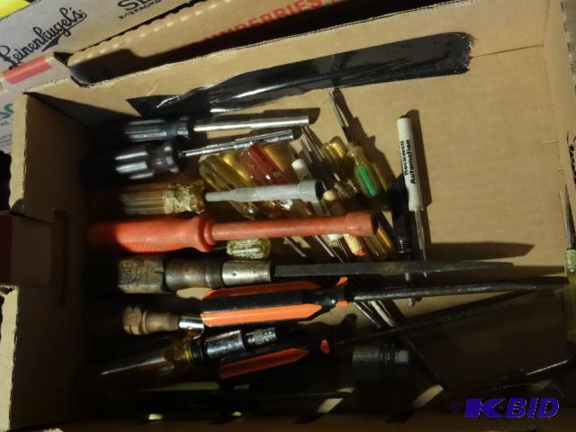 lot 65 image: Misc Screwdrivers and Nut Drivers...