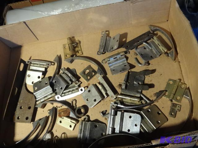 lot 70 image: Misc Cabinet Hinges and Hardware...
