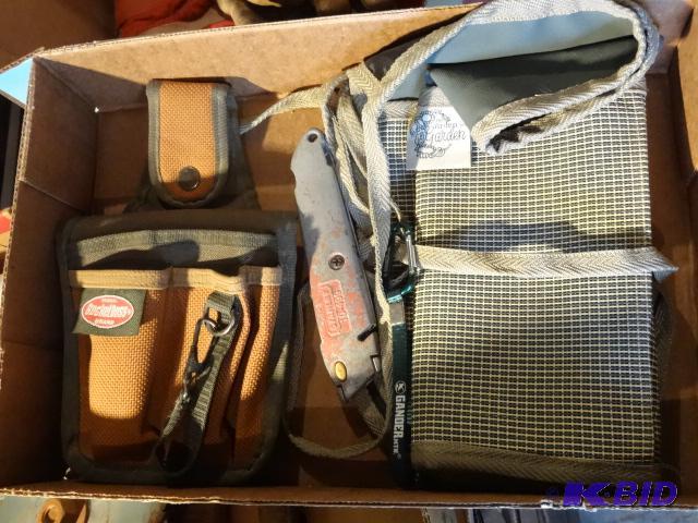lot 72 image: Gardeners Pouch. Bucket Boss Tool Holder...