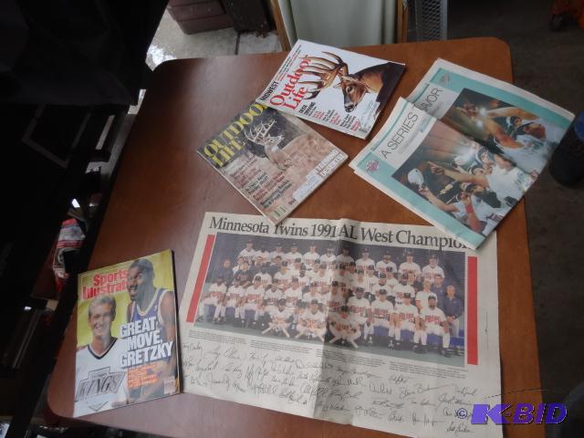 lot 98 image: Sports Related Magazine and Papers...