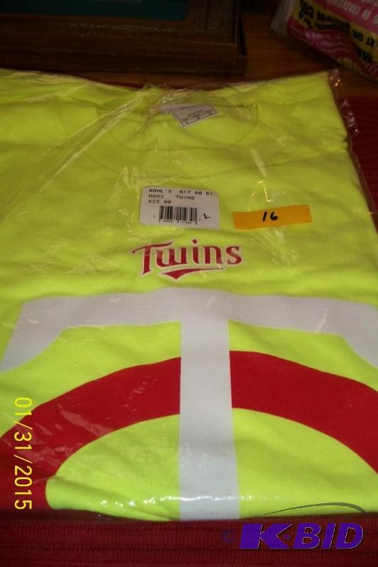 NEW TWINS SHIRT SIZE L