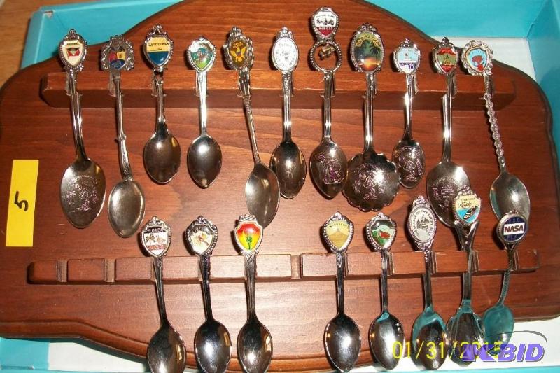 SPOON COLLECTION WITH WALL RACK DISPLAY