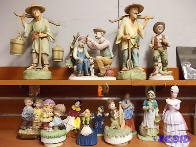 FigurinesMusic Boxes