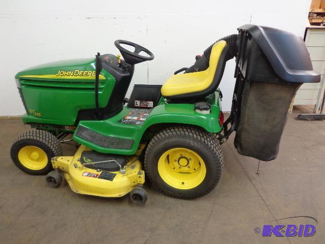 2002 John Deer GT245&nbsp   Like NEW - 224 H...