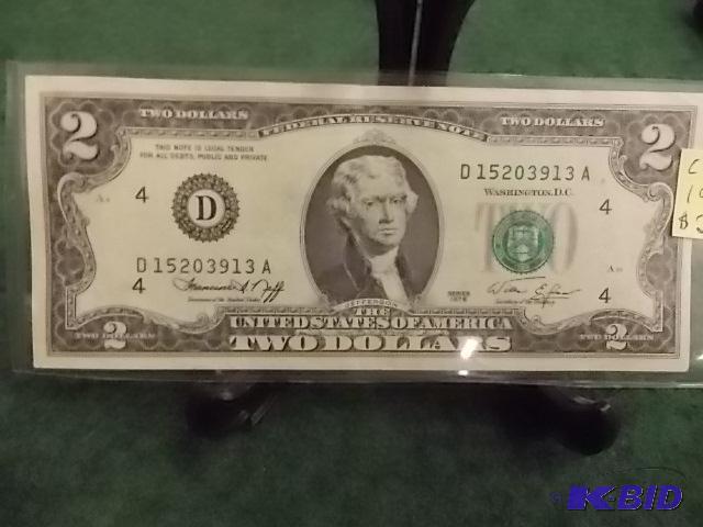 lot 8 image: US $2 Federal&nbspReserve Note 1976 (Crisp)...
