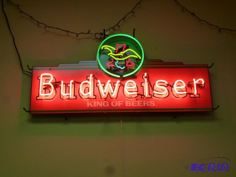 lot 10 image: Budweiser Neon Light Budweiser King of Beers...