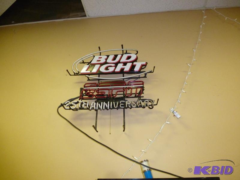 lot 12 image: Bud Light 25th&nbspAnniversary neon&nbsplig...