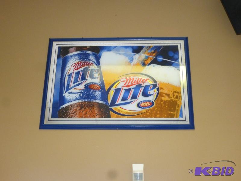 lot 24 image: Miller Lite&nbspMirror Collector item. It i...