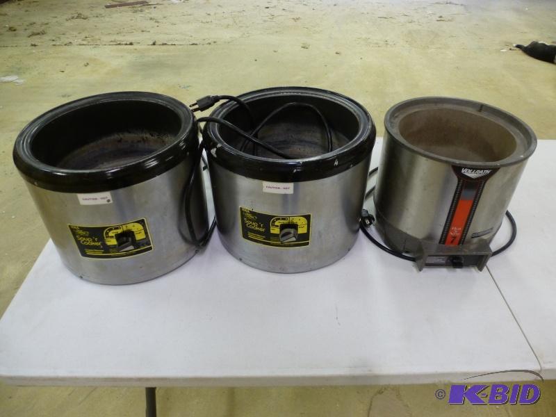 lot 38 image: Soup Warming crocks 1- Vollrath 2 Soup cooke...