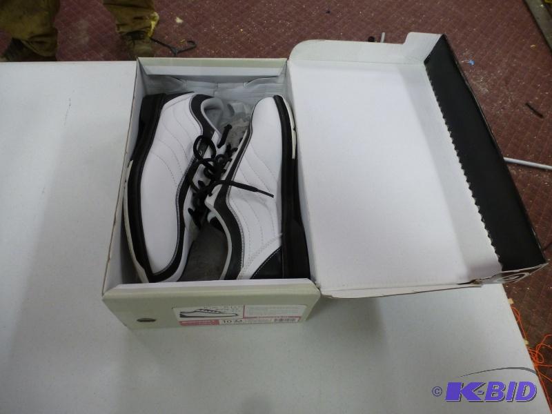 lot 56 image: Ethonic&nbspBowling shoes Womens 10M New in...