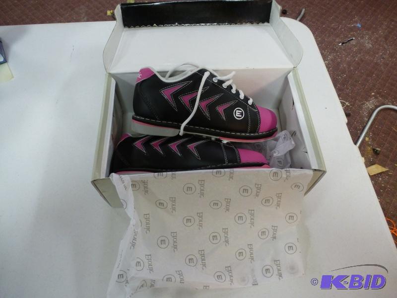 lot 62 image: E Sport Bowling shoes Womens size 7 12 Pink...