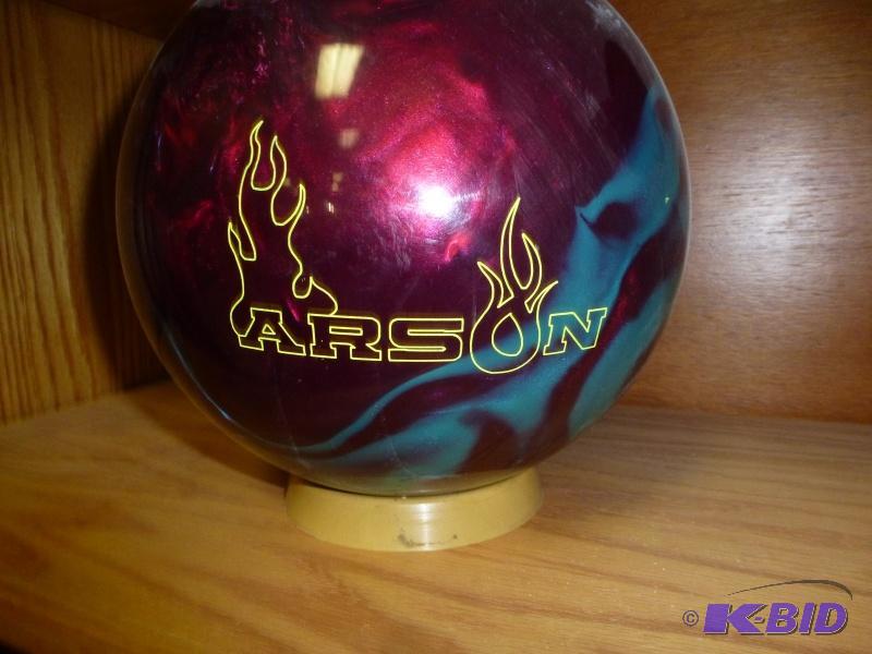 lot 67 image: Arson Bowling ball The Hammer. Brand new bal...