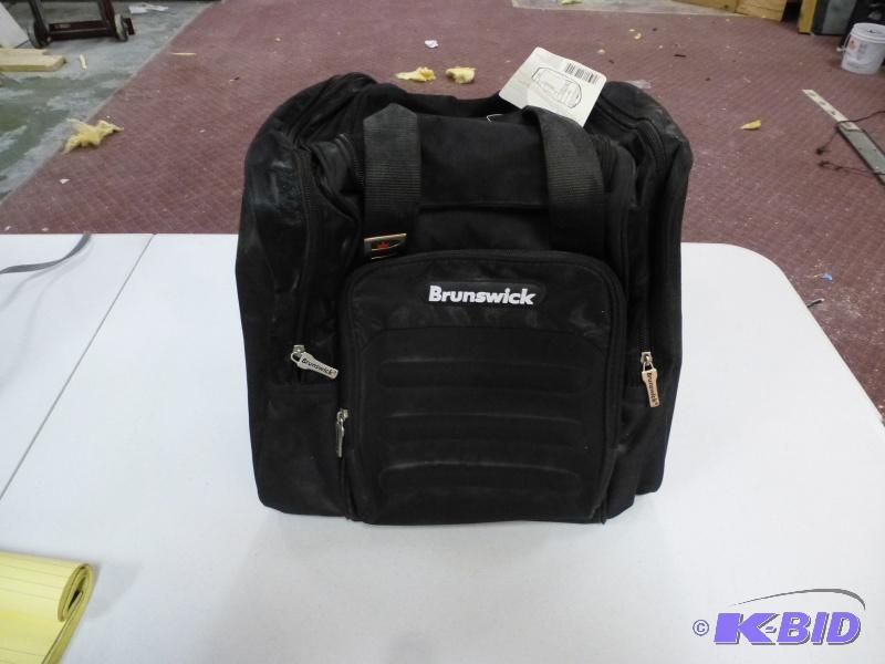 lot 70 image: Brunswick Bowling ball bag Black In new cond...
