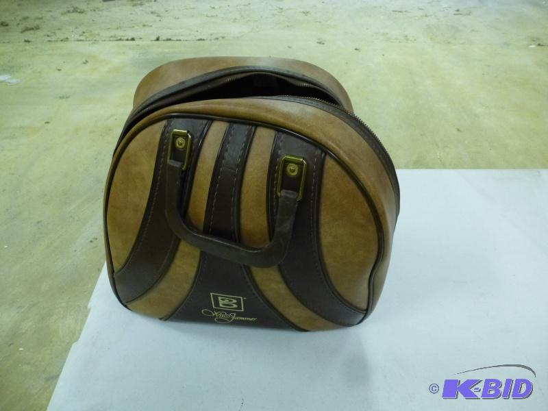 lot 80 image: Brunswick Bowling Ball Bag Leather bag- Tan ...