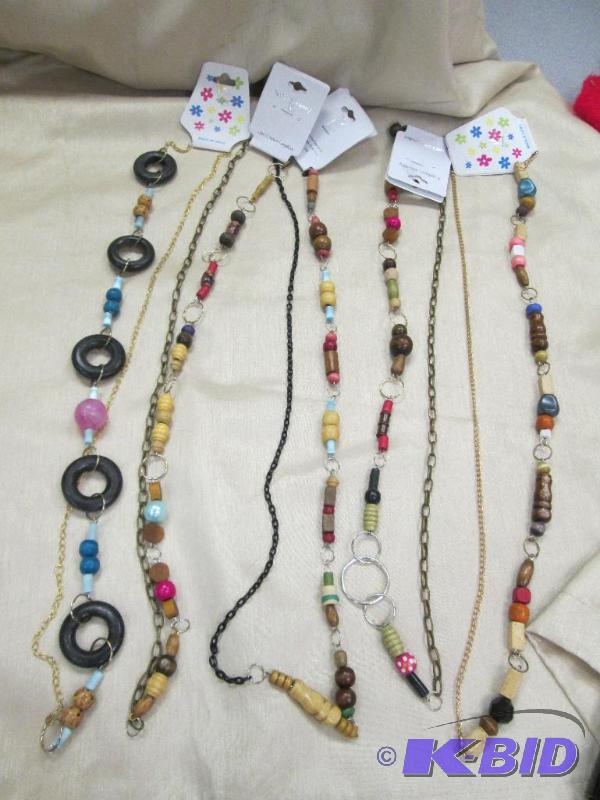 lot 120 image: Qty 5 Different kinds of Fashion Jewelry diff...