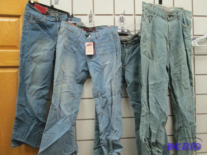 lot 24 image: Qty 4 Pairs of Stave & Berrys Women Deni...