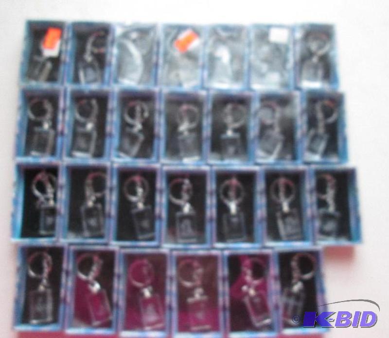 lot 252 image: mixed lot of laser scultured 3-D crystal key ...
