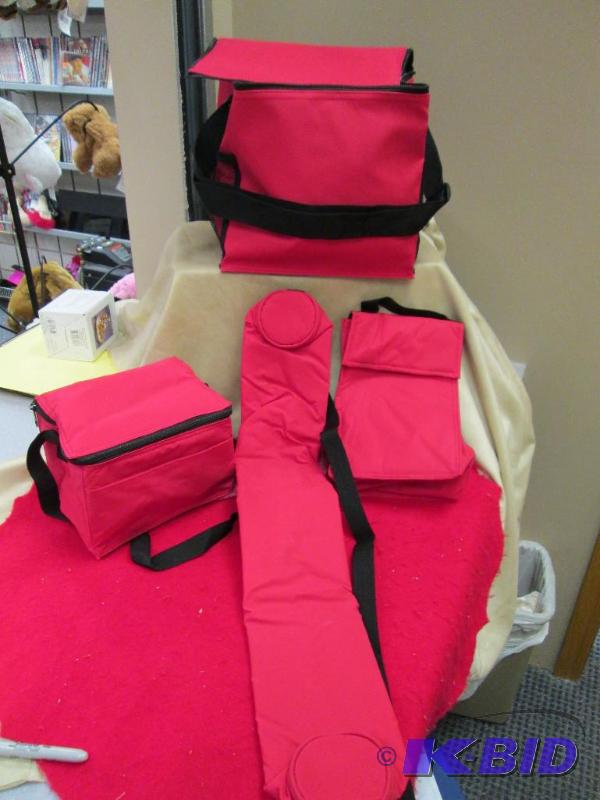 lot 26 image: Polar Jacket Collapsible Family coolers Insul...