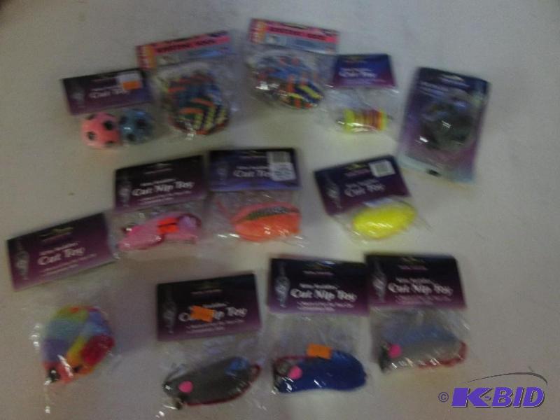 lot 263 image: mixed lot of cat toys...