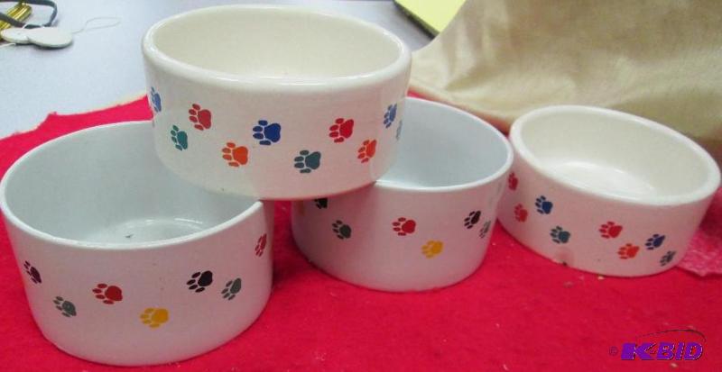 lot 29 image: Qty 4 Dog bowls...