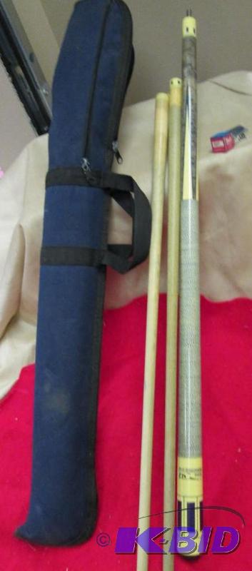 lot 54 image: Meucci poll stick Pro Billiards tour with car...
