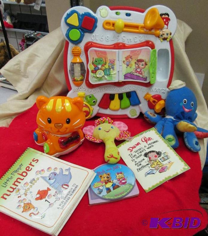 lot 55 image: Little Flipper numbers, Vtech Catch-me-kitty,...