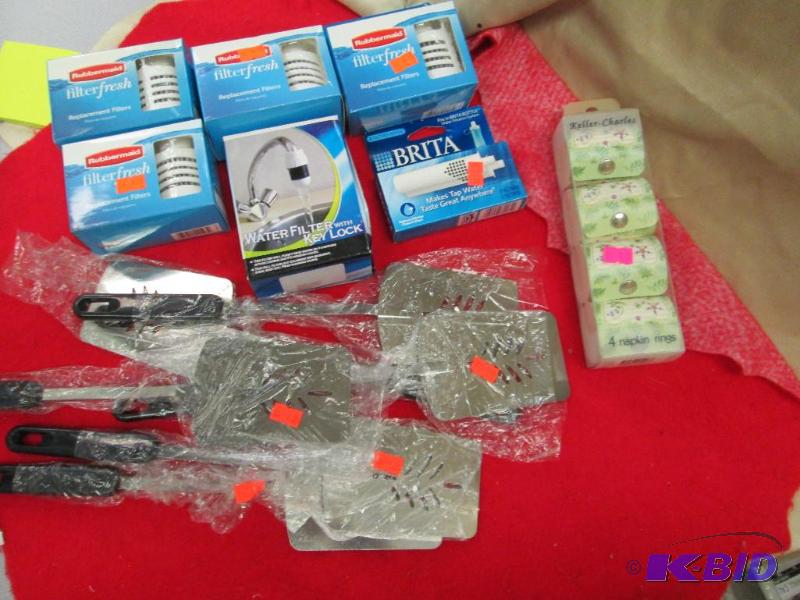 lot 6 image: Qty 13 Rubbermaid filter fresh replacement fi...