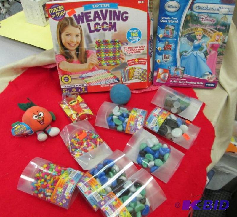 lot 8 image: Qty 13 Weaving loom, Disney Create-A-Story Di...