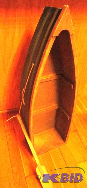 Boat wall hanging with oar 29 inches tall...
