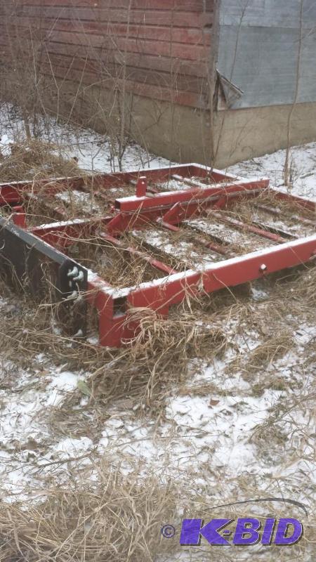 10 Bale Hay Grapple,has less than 200 acres o...