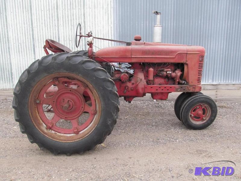 M Farmall Tractor  Runs really well  Has g...