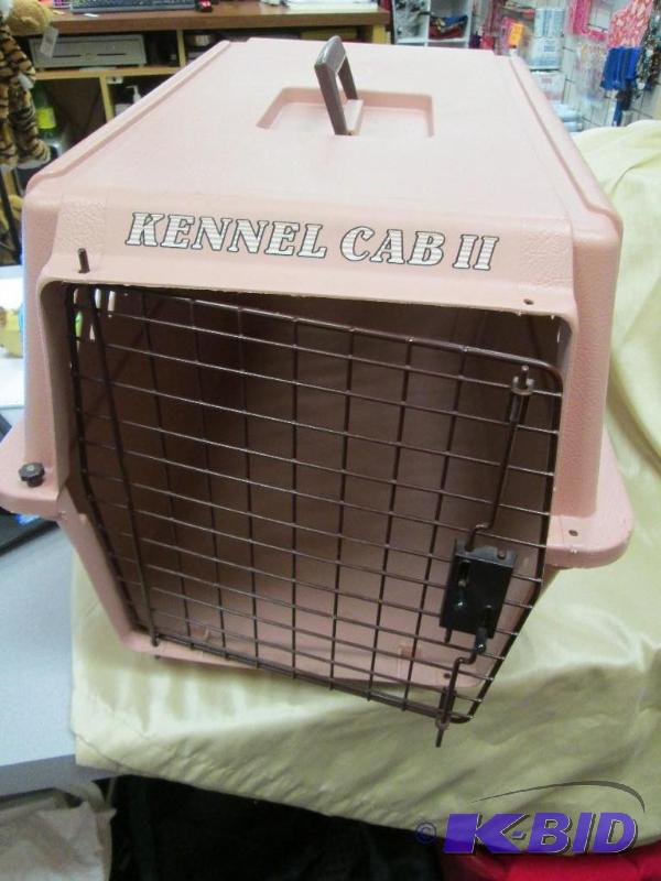 lot 107 image: Kennel Cab II...