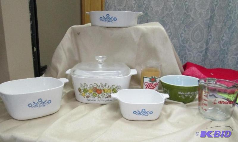 lot 23 image: Corning Ware 2 34 cup, 1 34 Qt, 2 QT, 3 Lit...