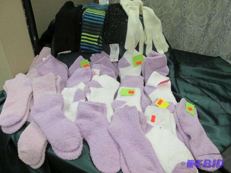 lot 231 image: armwarmers 3 pair, long finger gloves, cozy s...