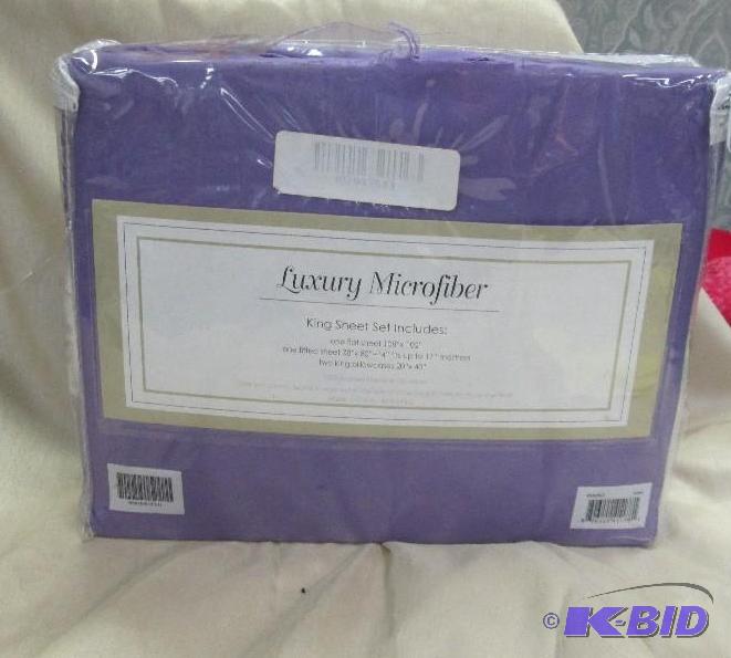 lot 26 image: Luxury Microfiber King sheet set includes one...
