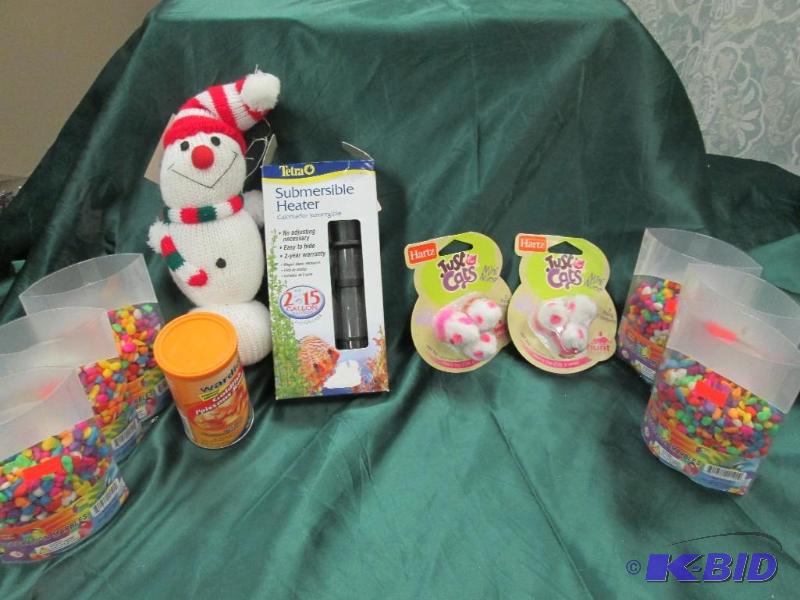 lot 271 image: fish tank heater, rocks, cat toys...