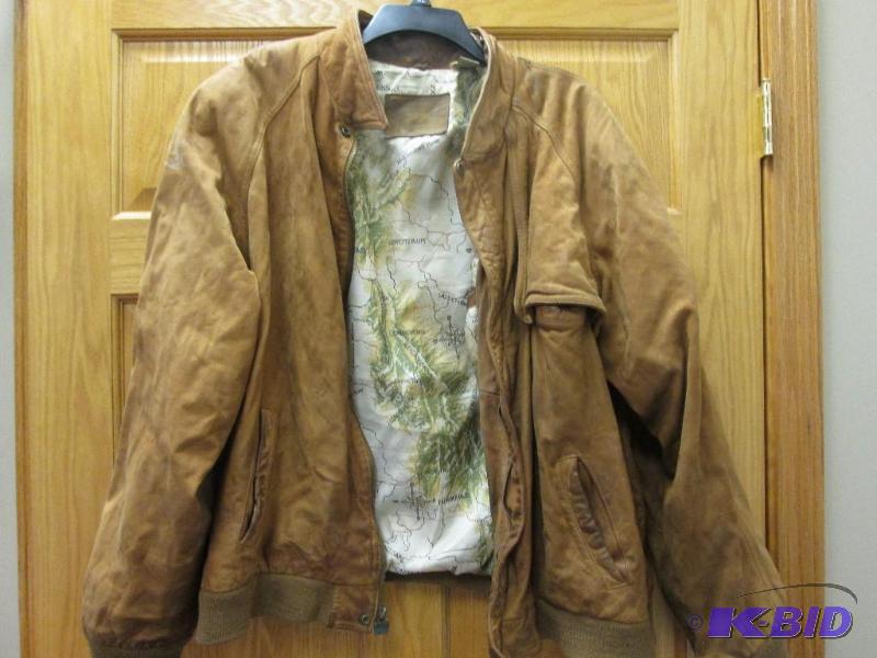 lot 307 image: leather coat size xlarge. Zipper sticks...