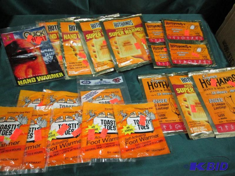 lot 332 image: toasty toes hand and feet warmers...