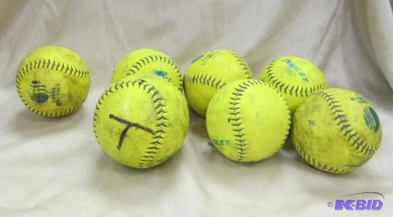 lot 89 image: Qty 7 USSSA Classic W - Dudley...