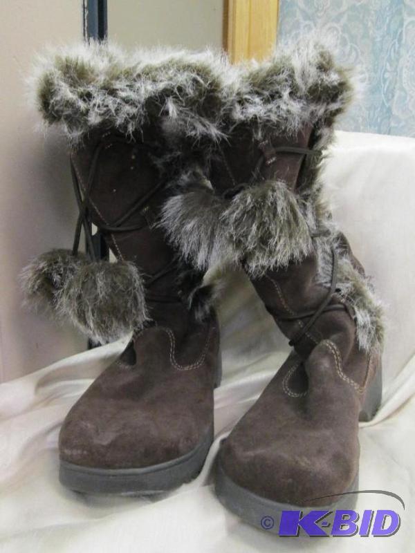 lot 91 image: Report fashion boots brown and size 11 look n...