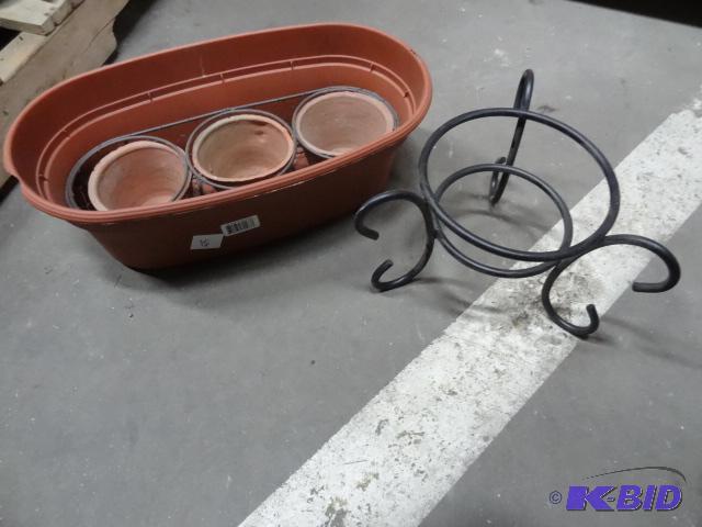 lot 119 image: Lot of new decorative clay flower pots with m...