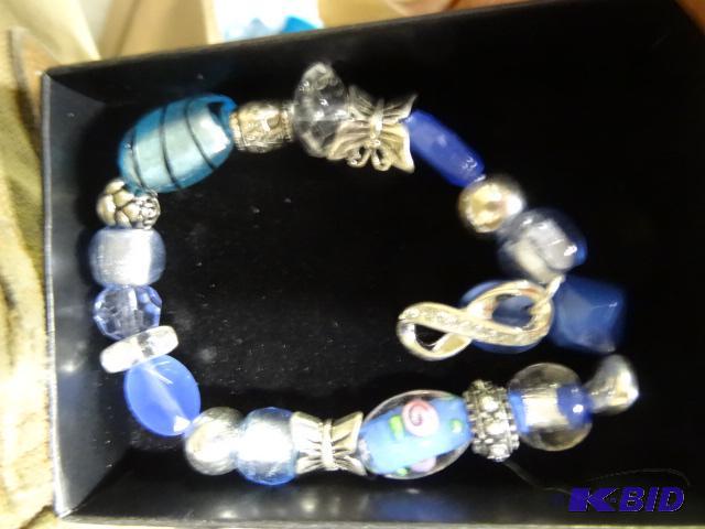 lot 135 image: Lot of 3 womens bracelets  1 necklace and 1 ...