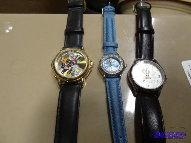 lot 140 image: Quantity 3 new and used womens watches. Incl...