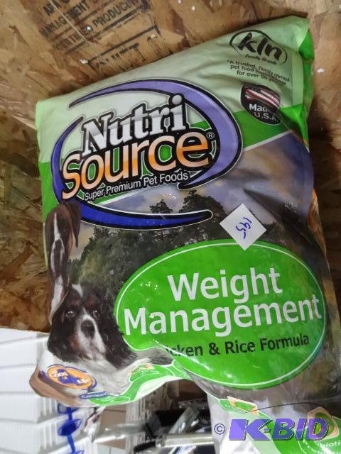 lot 195 image: New bag of NutriSource brand super premium pe...